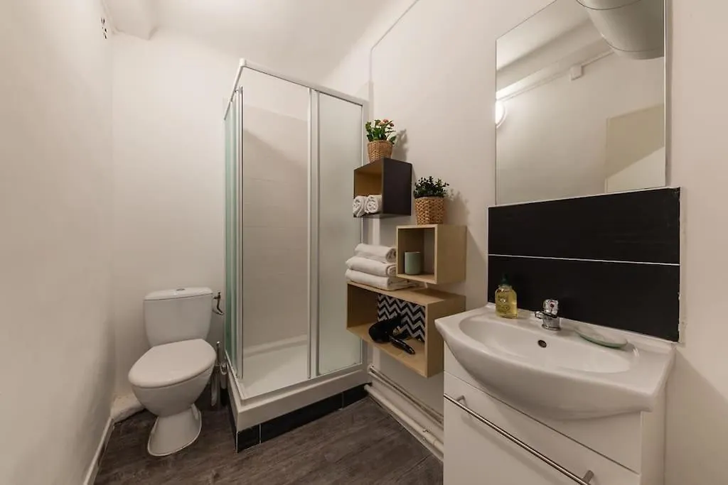 Elegant Appartement Au Panier 3Em マルセイユ アパート